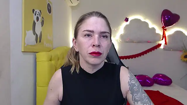 Snapshot of TessaDaybreak chatting on 03-23-25, 07:31 TessaDaybreak online show from 03-23-25, 07:31