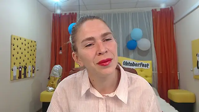 Snapshot of TessaDaybreak chatting on 09-27-25, 06:29 TessaDaybreak online show from 09-27-25, 06:29