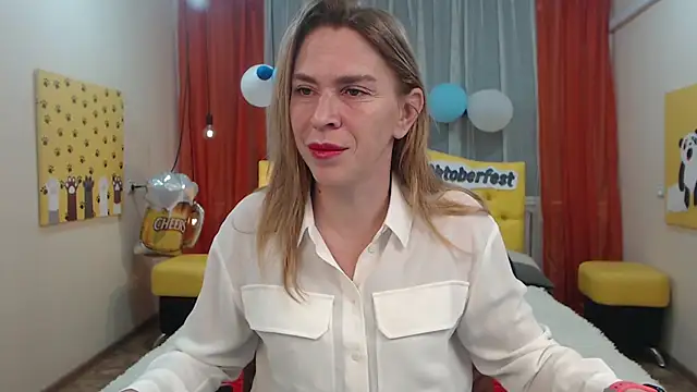 Snapshot of TessaDaybreak chatting on 10-09-25, 07:28 TessaDaybreak online show from 10-09-25, 07:28