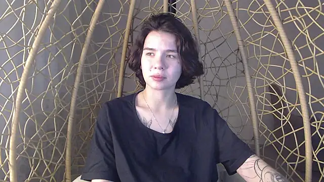 Anna-Sun online show from 10-15-25, 05:13