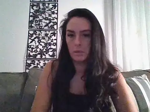 Snapshot of Layla_Gilf_Mae chatting on 03-20-25, 09:13 Layla Gilf Mae online show from 03-20-25, 09:13