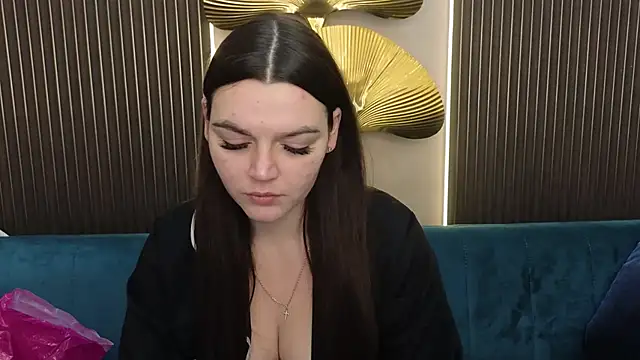 Snapshot of Carla_Blooms chatting on 02-23-25, 10:17 Carla Blooms online show from 02-23-25, 10:17