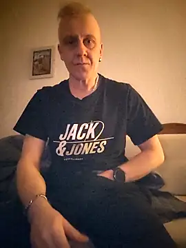 Teemu online show from 03-25-26, 02:17