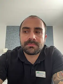 Snapshot of morfeoX chatting on 02-21-25, 02:06 morfeoX online show from 02-21-25, 02:06