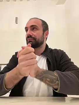 Snapshot of morfeoX chatting on 02-24-25, 08:03 morfeoX online show from 02-24-25, 08:03