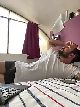 Snapshot of morfeoX chatting on 03-05-25, 01:50 morfeoX online show from 03-05-25, 01:50