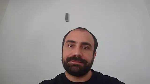 Snapshot of morfeoX chatting on 03-12-25, 11:31 morfeoX online show from 03-12-25, 11:31