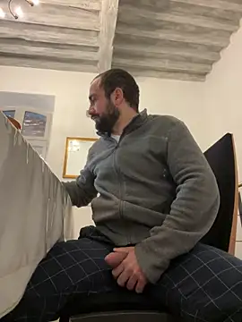 Snapshot of morfeoX chatting on 03-16-25, 06:42 morfeoX online show from 03-16-25, 06:42