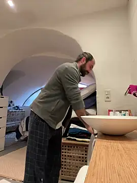 Snapshot of morfeoX chatting on 03-17-25, 06:51 morfeoX online show from 03-17-25, 06:51