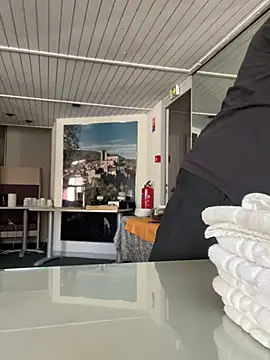 Snapshot of morfeoX chatting on 03-17-25, 01:18 morfeoX online show from 03-17-25, 01:18