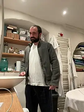 Snapshot of morfeoX chatting on 03-18-25, 08:15 morfeoX online show from 03-18-25, 08:15