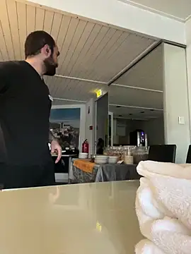 Snapshot of morfeoX chatting on 03-21-25, 01:56 morfeoX online show from 03-21-25, 01:56