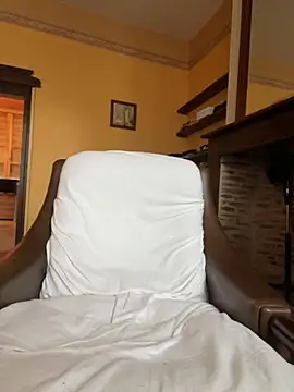 Snapshot of morfeoX chatting on 09-18-25, 05:15 morfeoX online show from 09-18-25, 05:15