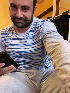 Snapshot of morfeoX chatting on 10-03-25, 07:05 morfeoX online show from 10-03-25, 07:05