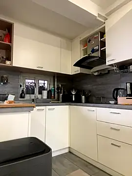 Snapshot of morfeoX chatting on 10-10-25, 06:34 morfeoX online show from 10-10-25, 06:34