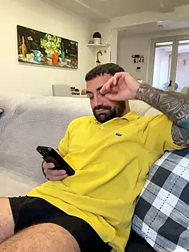 Snapshot of morfeoX chatting on 10-29-25, 06:59 morfeoX online show from 10-29-25, 06:59