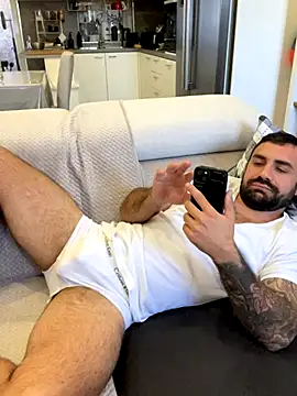 Snapshot of morfeoX chatting on 11-01-25, 12:07 morfeoX online show from 11-01-25, 12:07