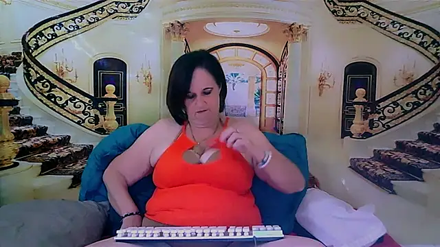 Snapshot of LuciousGrace chatting on 03-20-25, 09:04 LuciousGrace online show from 03-20-25, 09:04