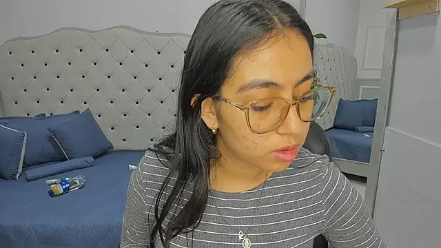 Snapshot of lucelly_15 chatting on 02-20-26, 11:54 lucelly 15 online show from 02-20-26, 11:54