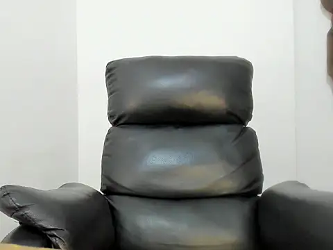 Snapshot of arnold_bekam chatting on 06-06-26, 01:00 arnold bekam online show from 06-06-26, 01:00