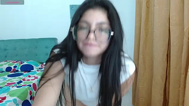 Snapshot of Violett_11 chatting on 03-22-25, 11:31 Violett 11 online show from 03-22-25, 11:31