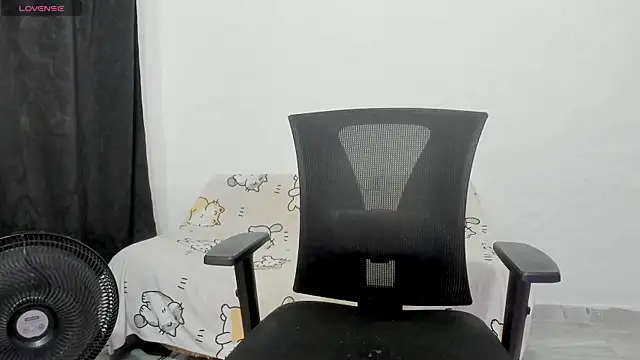 Naoko 7w7 online show from 10-05-25, 10:40