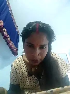 Snapshot of MEENA_ROY chatting on 02-14-25, 11:53 MEENA ROY online show from 02-14-25, 11:53
