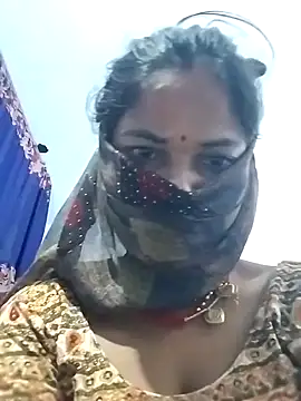 Snapshot of MEENA_ROY chatting on 02-27-25, 07:01 MEENA ROY online show from 02-27-25, 07:01