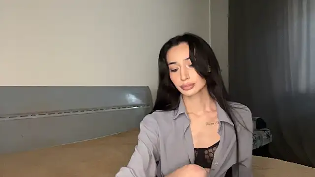 Snapshot of alissadreams chatting on 03-14-25, 05:05 alissadreams online show from 03-14-25, 05:05