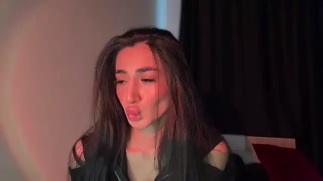 Snapshot of alissadreams chatting on 10-21-25, 09:10 alissadreams online show from 10-21-25, 09:10