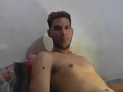 Snapshot of Albertxl91 chatting on 02-27-25, 09:25 Albertxl91 online show from 02-27-25, 09:25