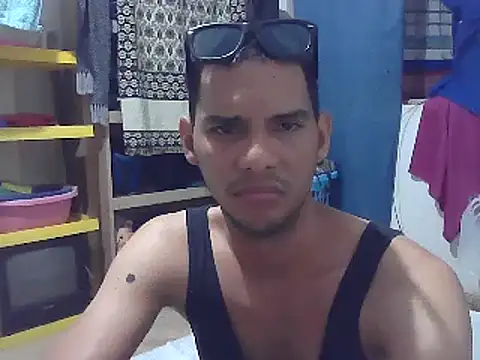 Snapshot of Albertxl91 chatting on 03-19-25, 04:57 Albertxl91 online show from 03-19-25, 04:57