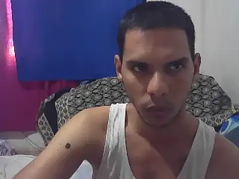 Snapshot of Albertxl91 chatting on 03-21-25, 02:51 Albertxl91 online show from 03-21-25, 02:51