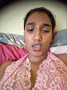 indianpink lips online show from 12-16-25, 02:11