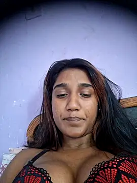 indianpink lips online show from 05-14-26, 11:17