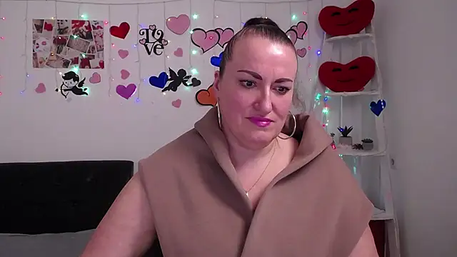 DianaMGG online show from 03-02-25, 12:22