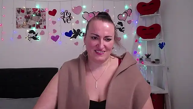 DianaMGG online show from 03-02-25, 03:27