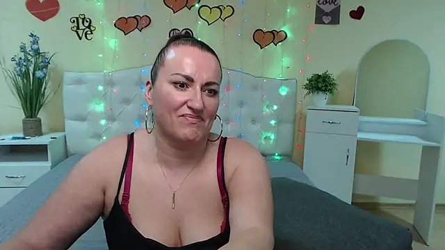 DianaMGG online show from 03-12-25, 04:13