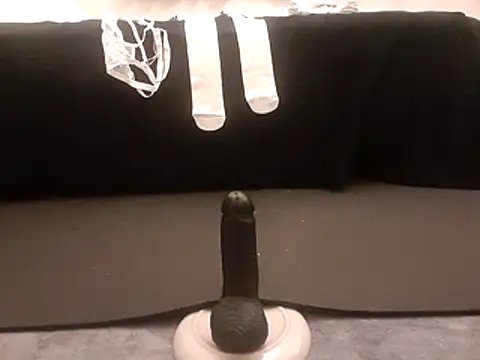 Snapshot of MystiqueRider chatting on 10-16-25, 11:55 MystiqueRider online show from 10-16-25, 11:55