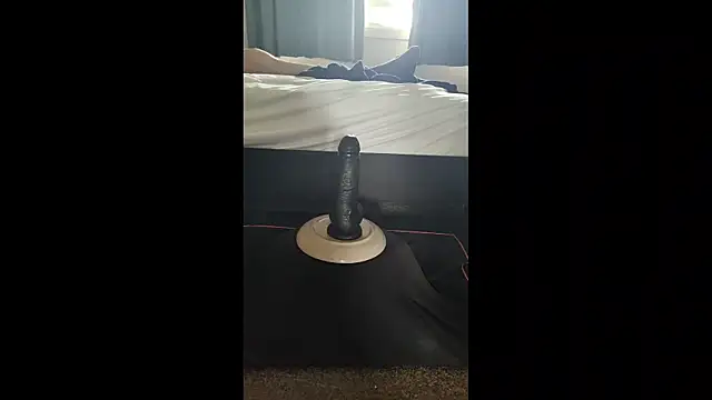 Snapshot of MystiqueRider chatting on 10-25-25, 10:26 MystiqueRider online show from 10-25-25, 10:26