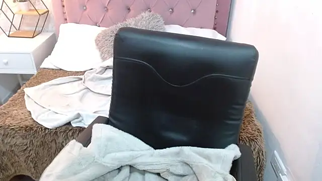 camilah tk online show from 09-30-25, 07:30