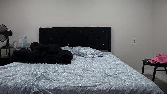 Snapshot of greekmythics chatting on 11-25-25, 07:52 greekmythics online show from 11-25-25, 07:52