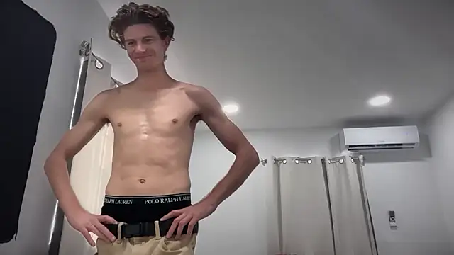 Snapshot of greekmythics chatting on 12-16-25, 08:25 greekmythics online show from 12-16-25, 08:25