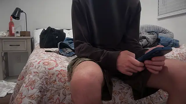 Snapshot of greekmythics chatting on 12-20-25, 01:45 greekmythics online show from 12-20-25, 01:45