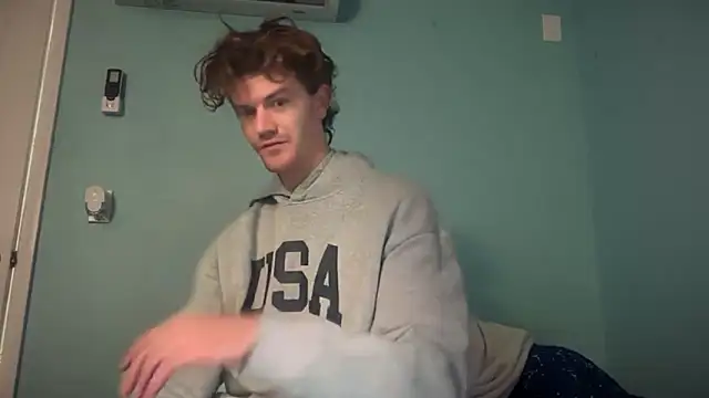 Snapshot of greekmythics chatting on 12-21-25, 07:15 greekmythics online show from 12-21-25, 07:15