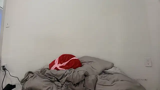 Snapshot of greekmythics chatting on 01-10-26, 01:46 greekmythics online show from 01-10-26, 01:46