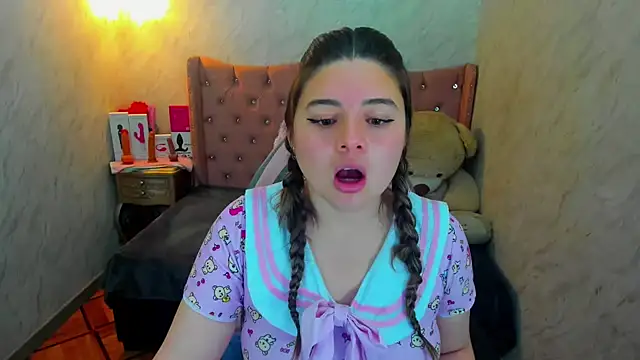 Snapshot of Lianngrace chatting on 09-14-25, 01:54 Lianngrace online show from 09-14-25, 01:54