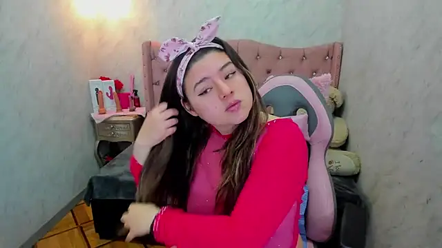 Lianngrace online show from 03-04-26, 02:01