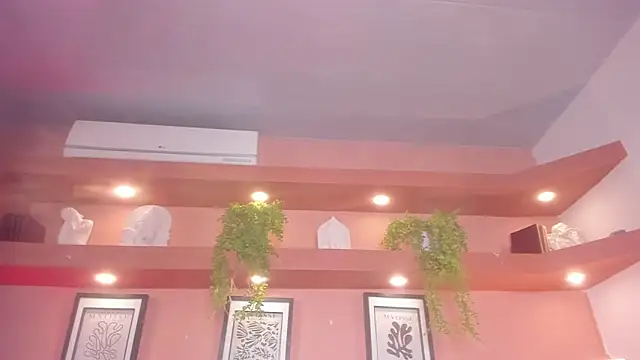 Snapshot of SofiaBennett_ chatting on 02-27-26, 12:38 SofiaBennett online show from 02-27-26, 12:38