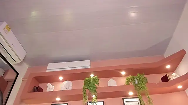 Snapshot of SofiaBennett_ chatting on 03-13-26, 12:45 SofiaBennett online show from 03-13-26, 12:45